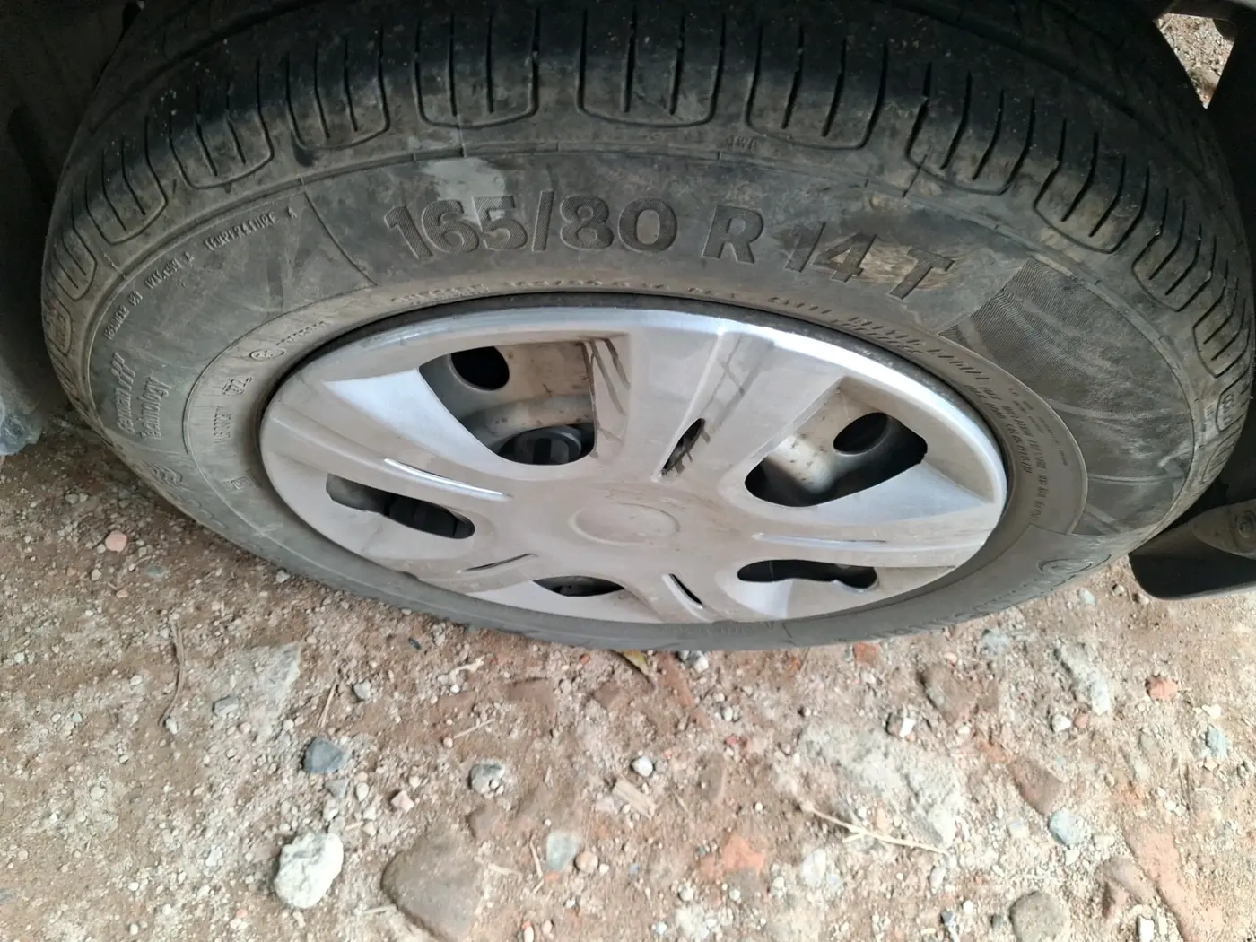 2011 Maruti Swift Dzire LDI, Diesel, Manual, 1,15,862 km, tyre