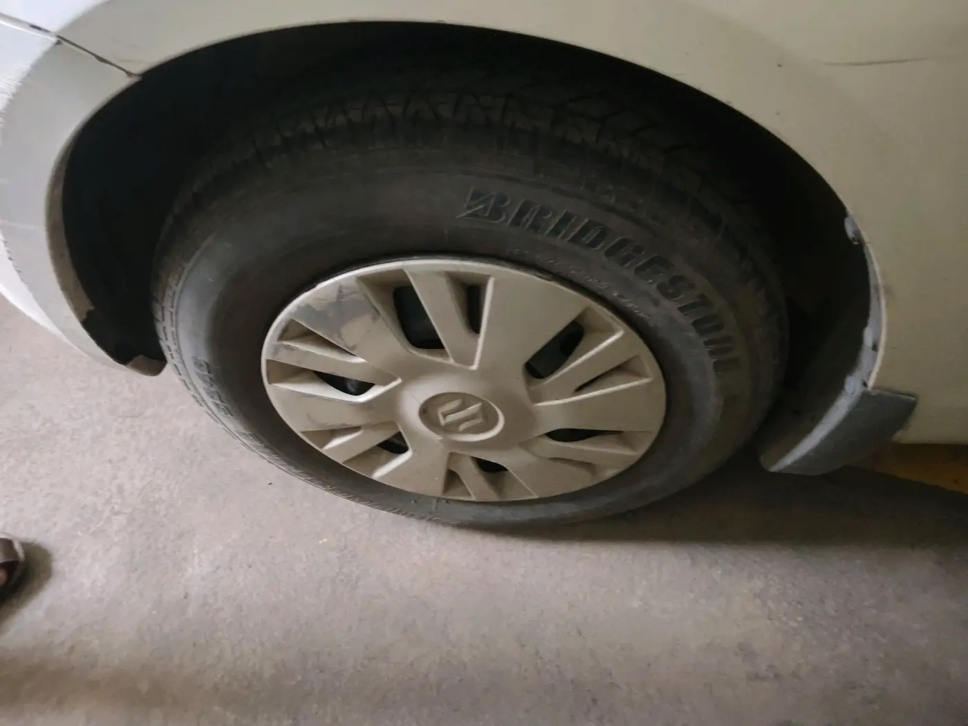 2013 Maruti Swift VXI, Petrol, Manual, 19,033 km, tyre