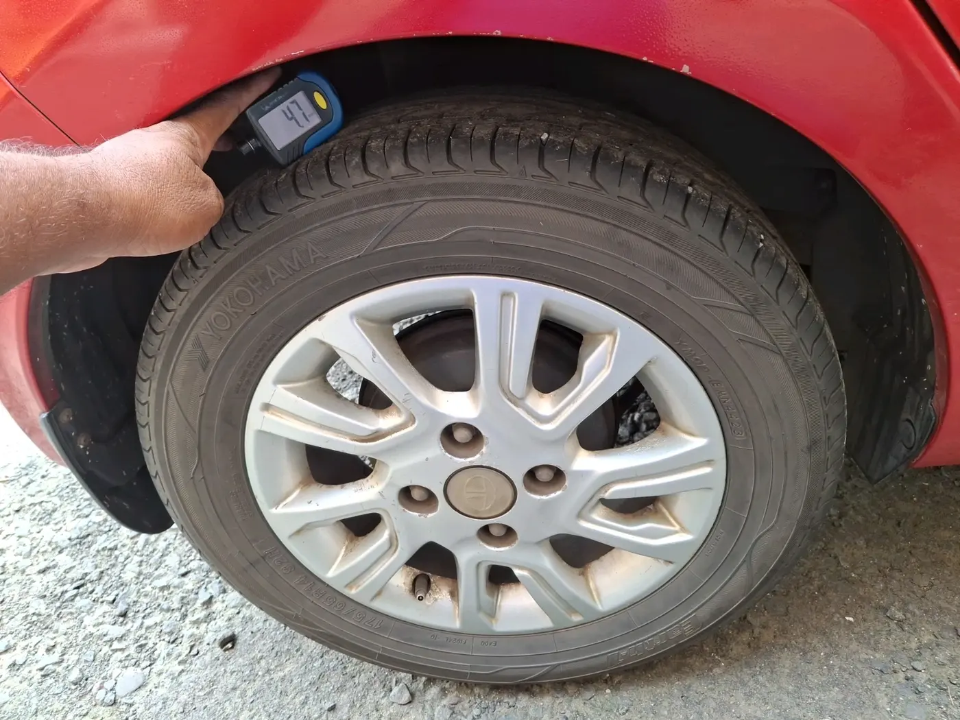 2017 Tata Tiago XZA PETROL, Petrol, Automatic, 46,745 km, tyre