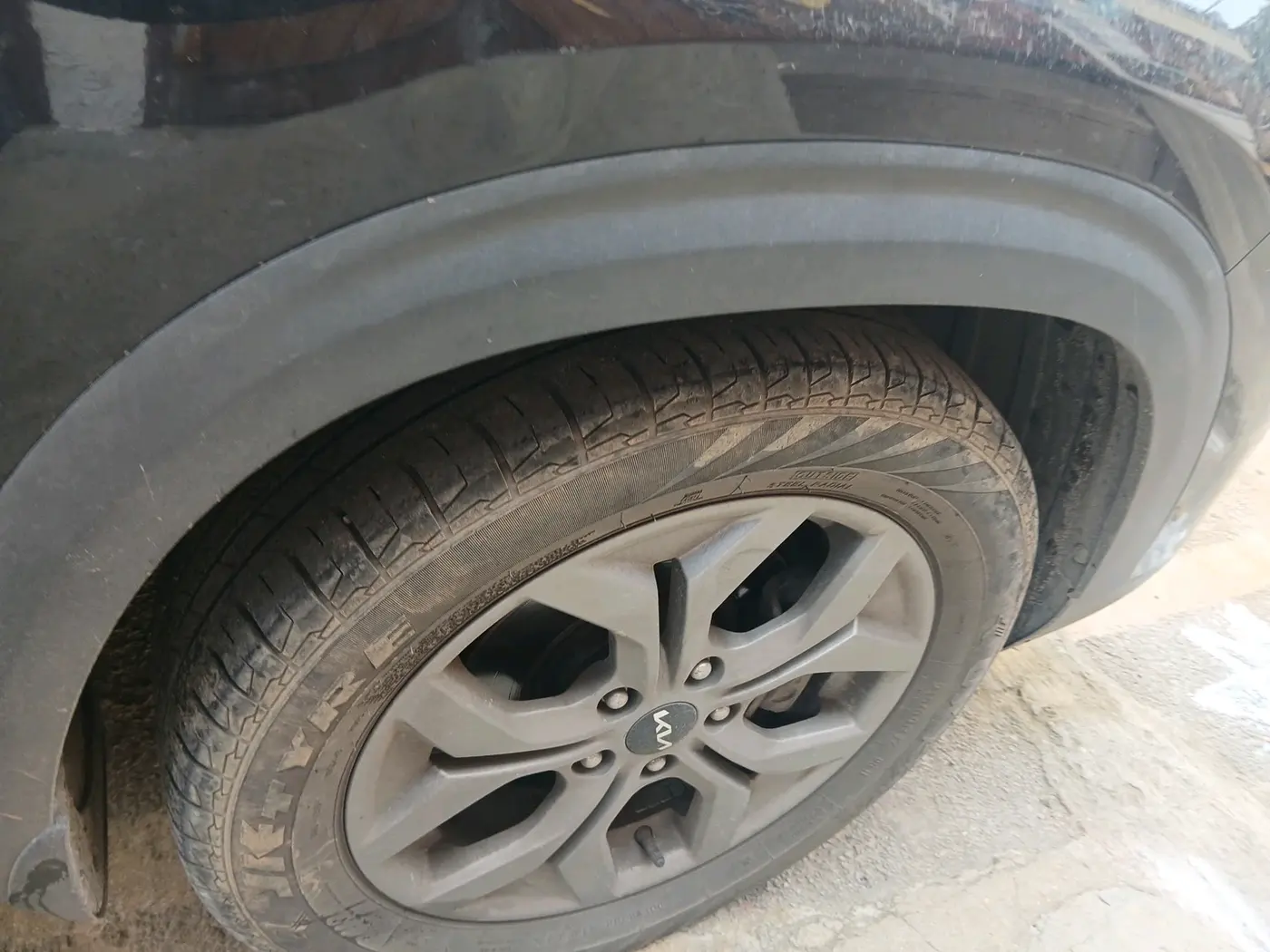 2023 KIA SELTOS  HTX 1.5 PETROL MT, Petrol, Manual, 34,021 km, tyre