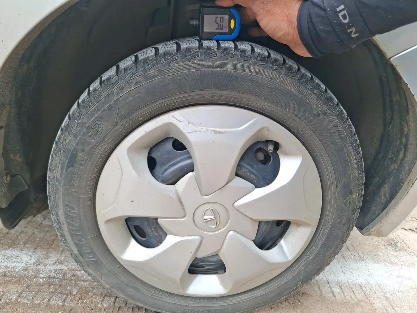 2017 Tata Tiago XT PETROL, Petrol, Manual, 89,564 km, tyre
