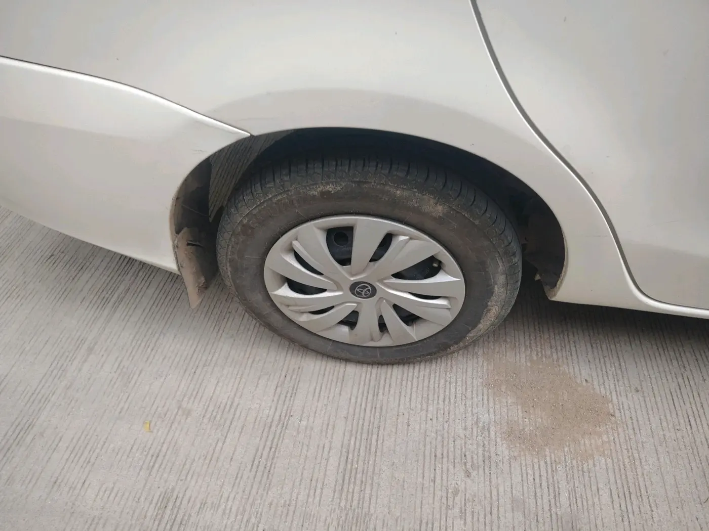 2018 Toyota Etios GD, Diesel, Manual, 3,44,691 km, tyre