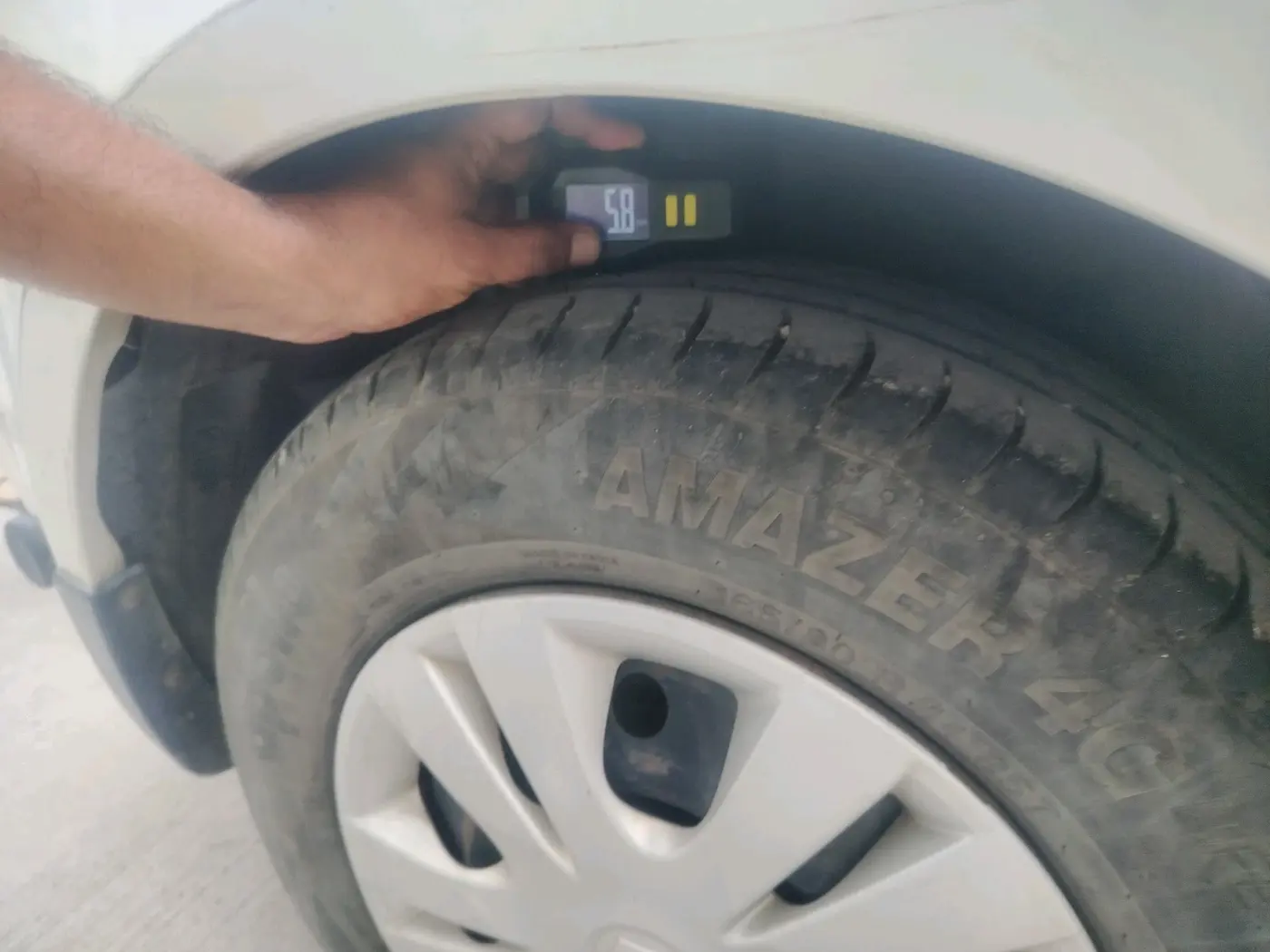 2012 Maruti Swift Dzire VDI, Diesel, Manual, 2,18,459 km, tyre