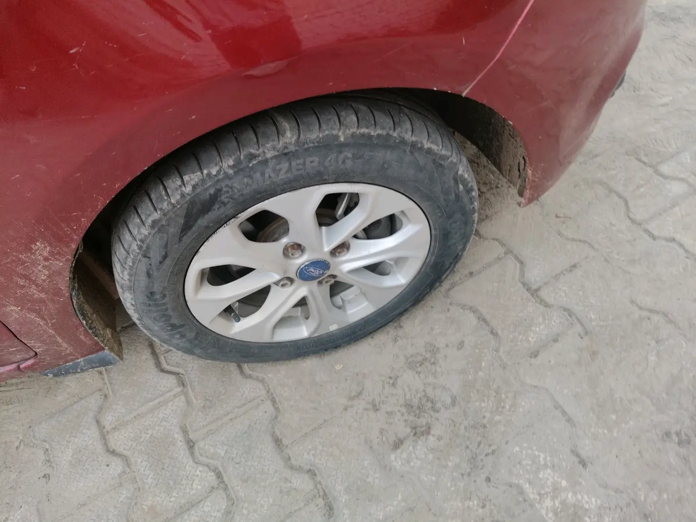 2015 Ford Figo Aspire TITANIUM1.5 DIESEL, Diesel, Manual, 1,64,605 km, tyre