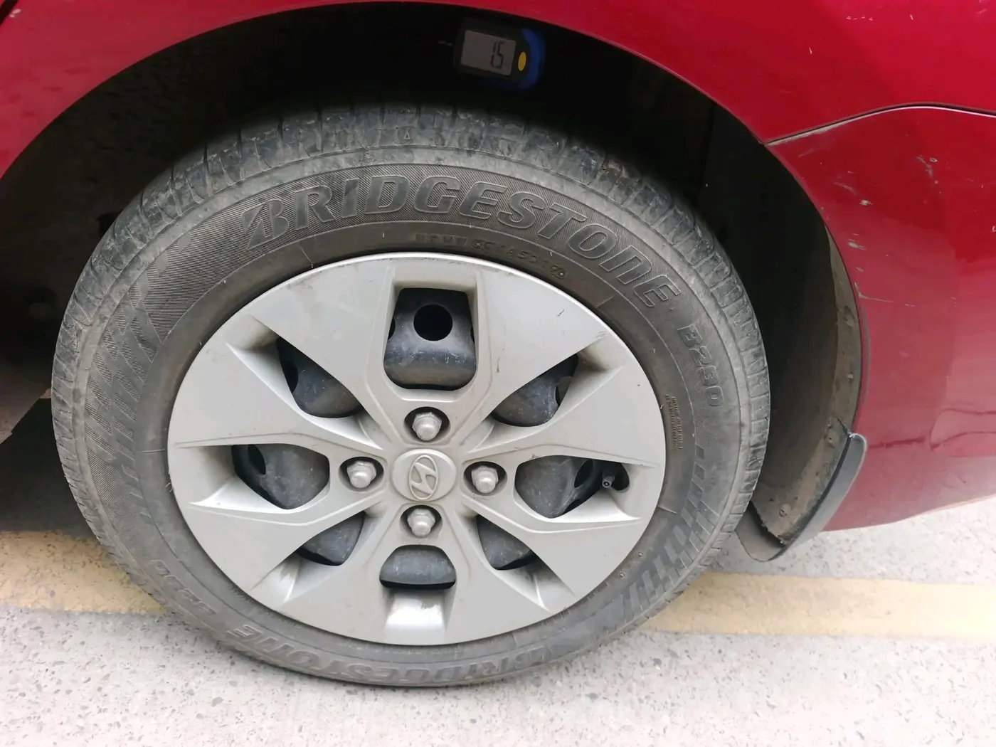 2014 Hyundai Xcent S 1.2, Petrol, Manual, 92,206 km, tyre