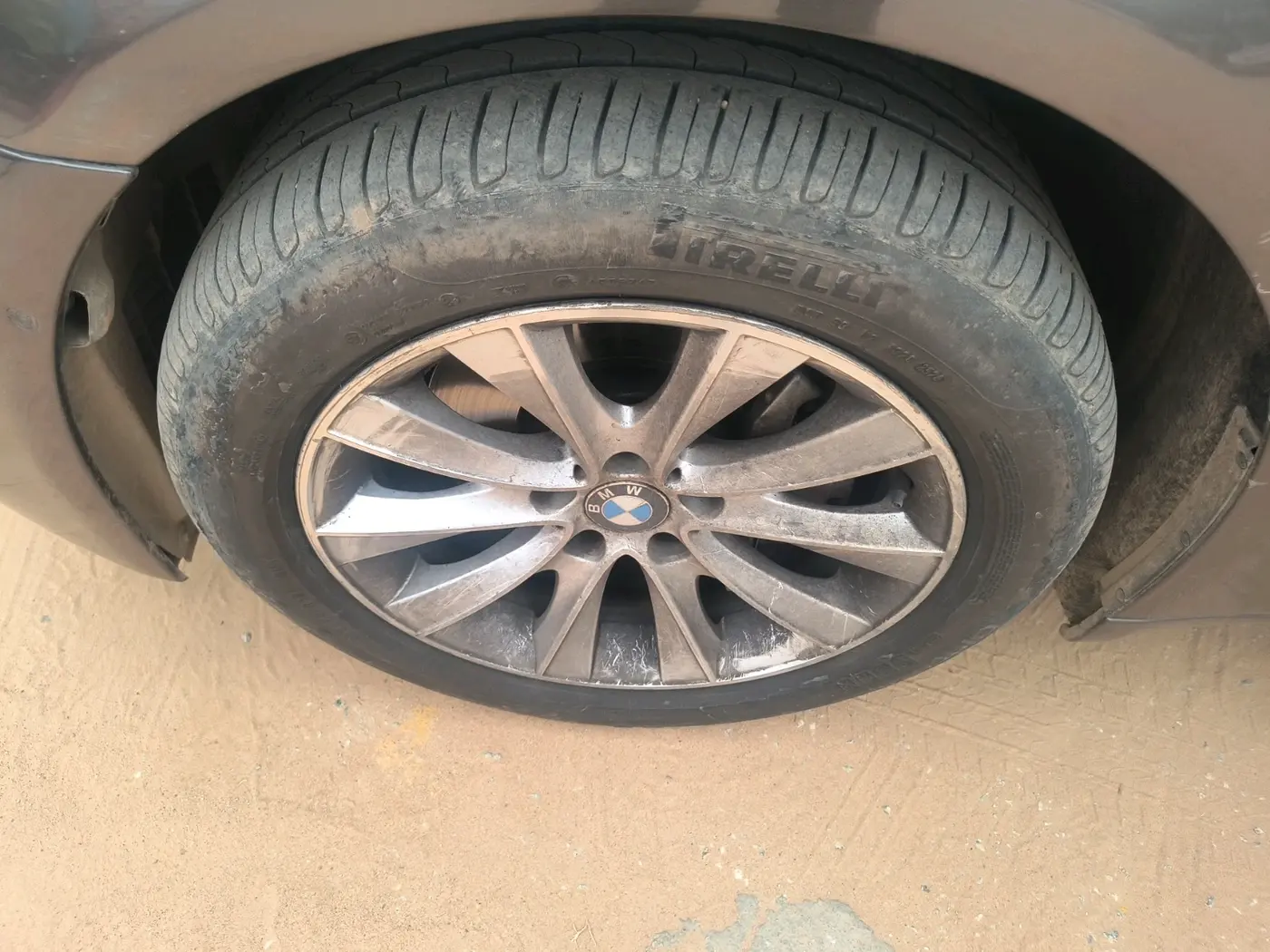 2014 BMW 7 Series 730L D, Diesel, Automatic, 1,53,472 km, tyre