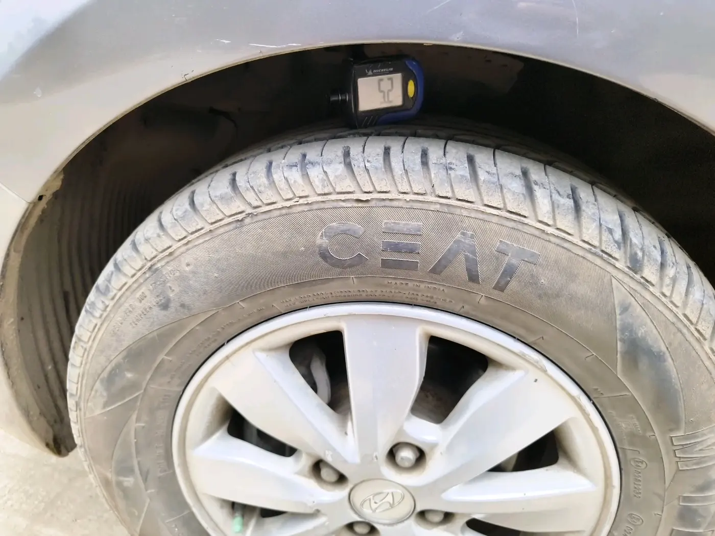 2013 Hyundai i20 SPORTZ 1.2, CNG, Manual, 1,50,584 km, tyre