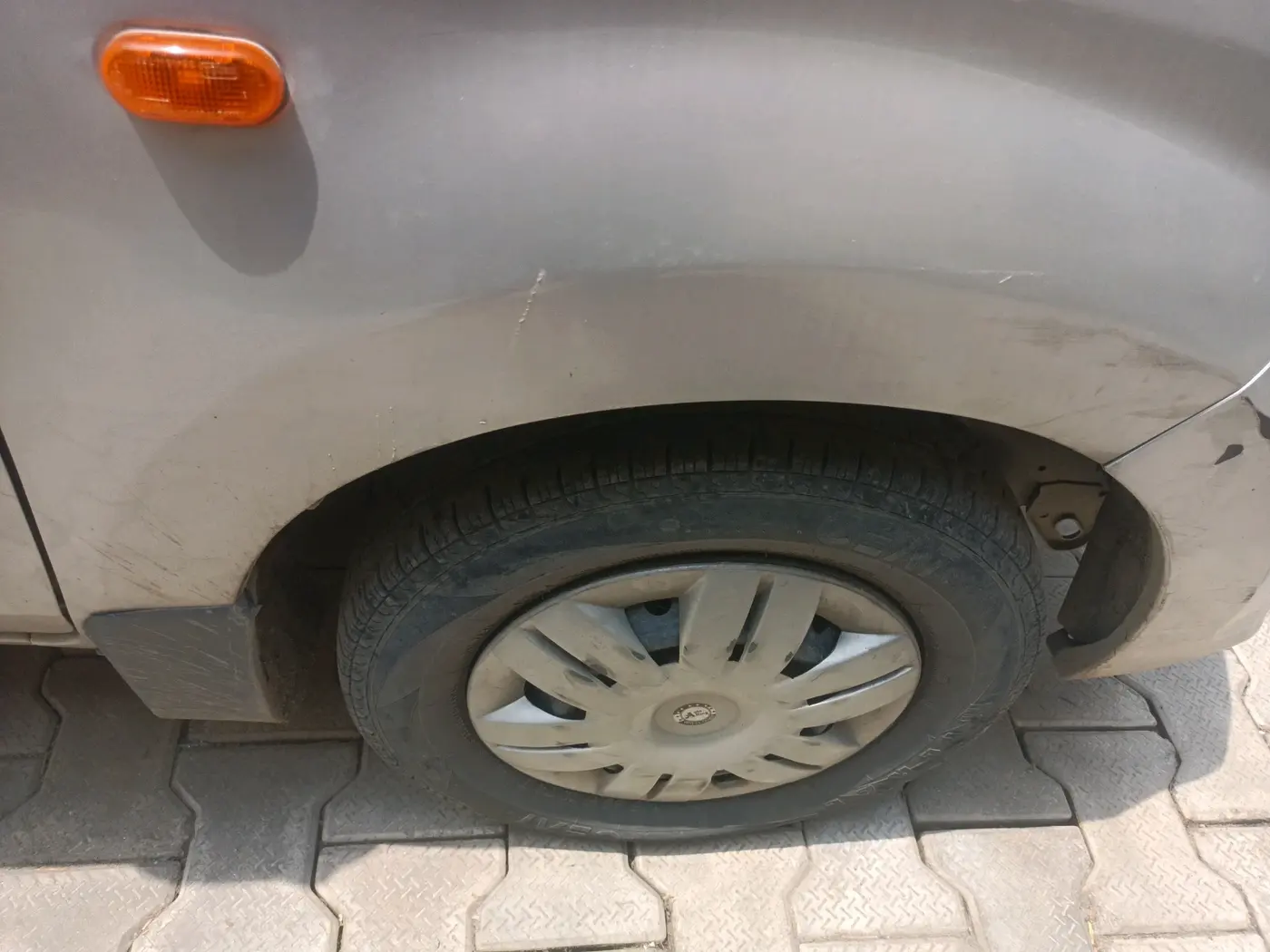2018 Maruti Alto 800 LXI, Petrol, Manual, 23,240 km, tyre