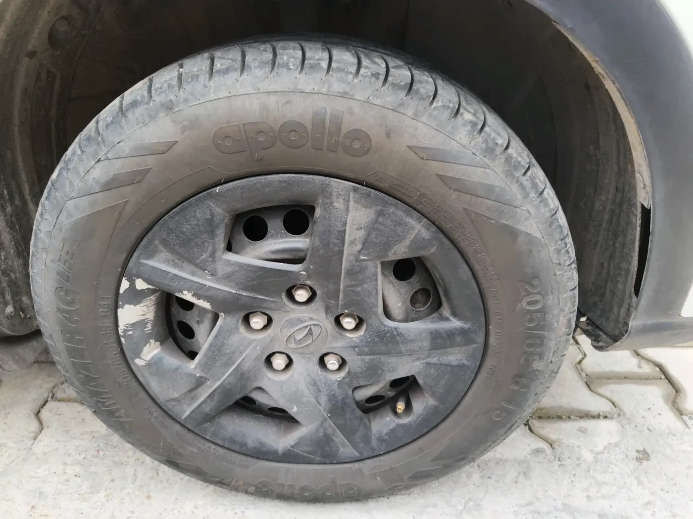 2021 Hyundai VENUE S 1.2, Petrol, Manual, 41,136 km, tyre