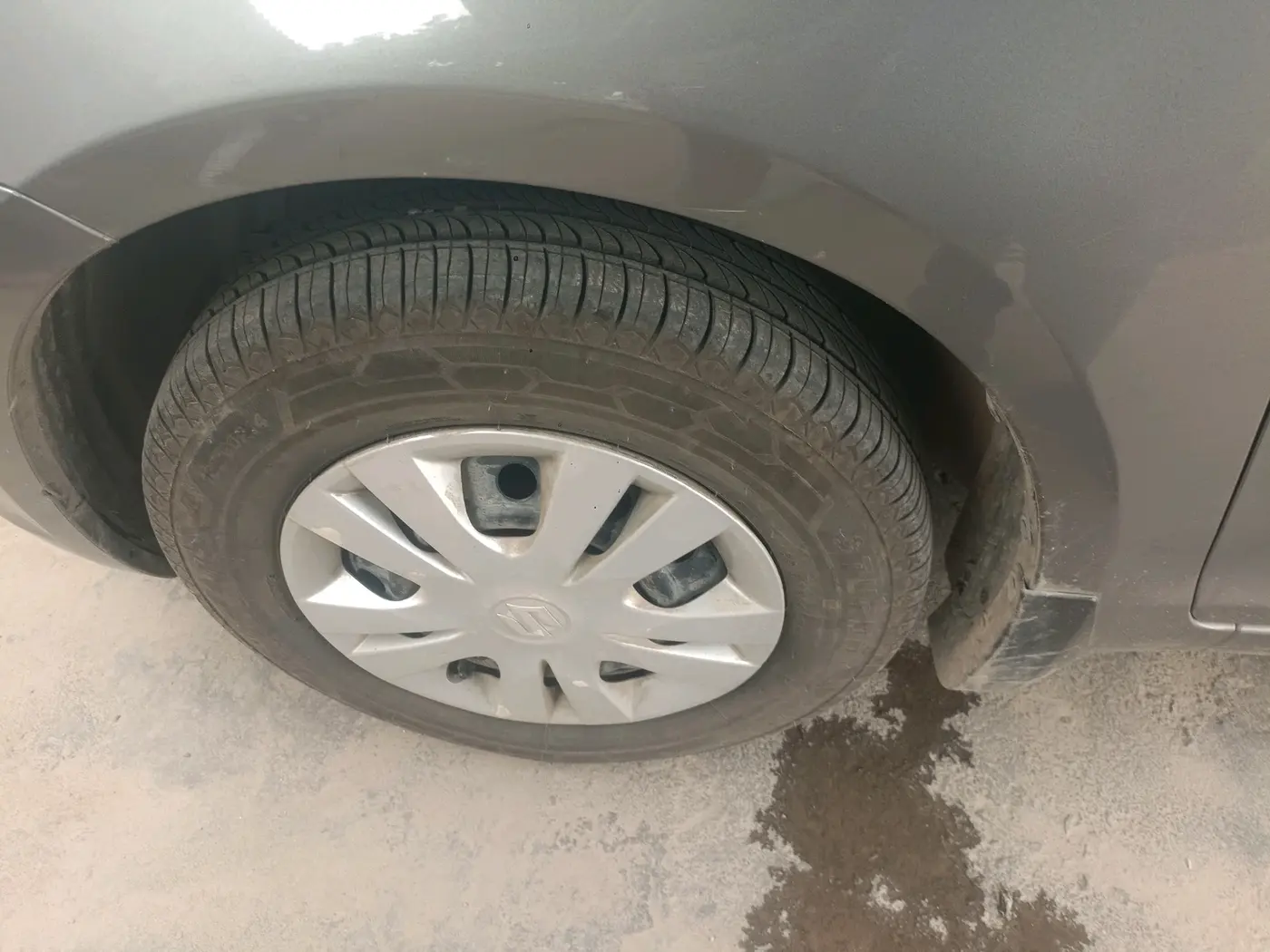 2017 Maruti Swift VXI O, Petrol, Manual, 56,519 km, tyre