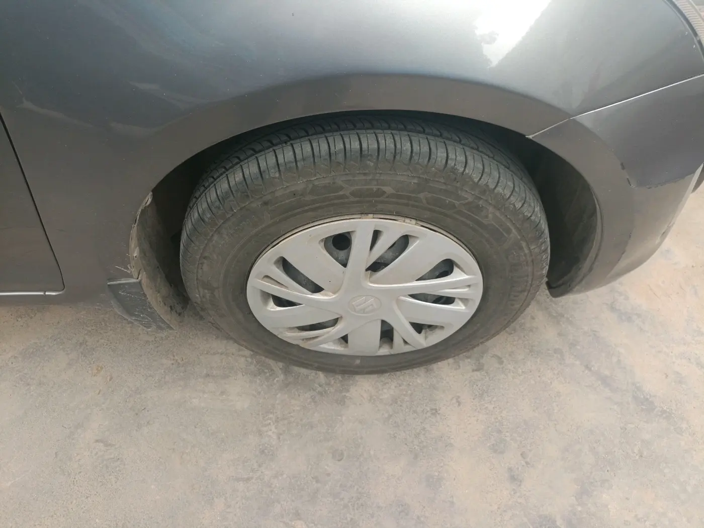 2017 Maruti Swift VXI O, Petrol, Manual, 56,519 km, tyre
