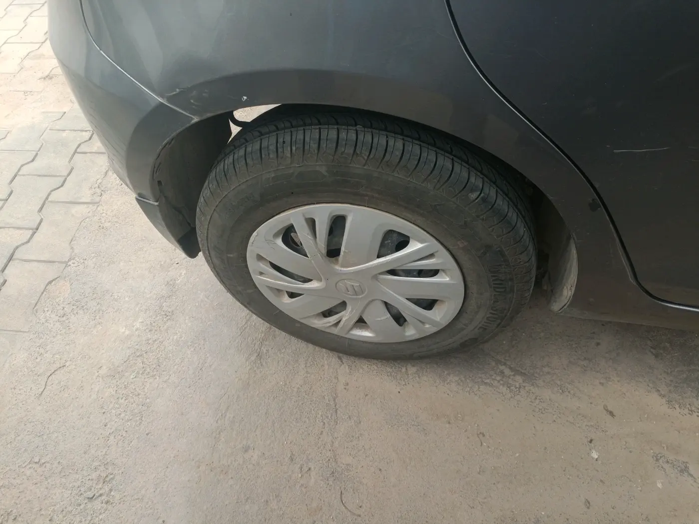 2017 Maruti Swift VXI O, Petrol, Manual, 56,519 km, tyre