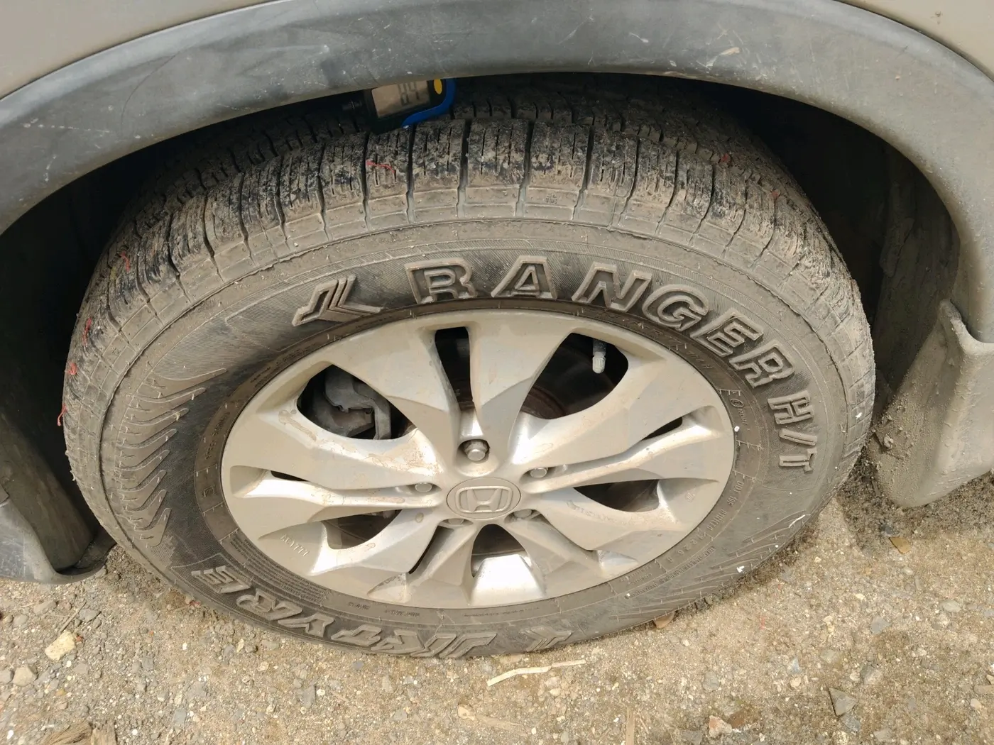 2014 Honda CRV 2.0L 2WD MT, Petrol, Manual, 1,07,752 km, tyre