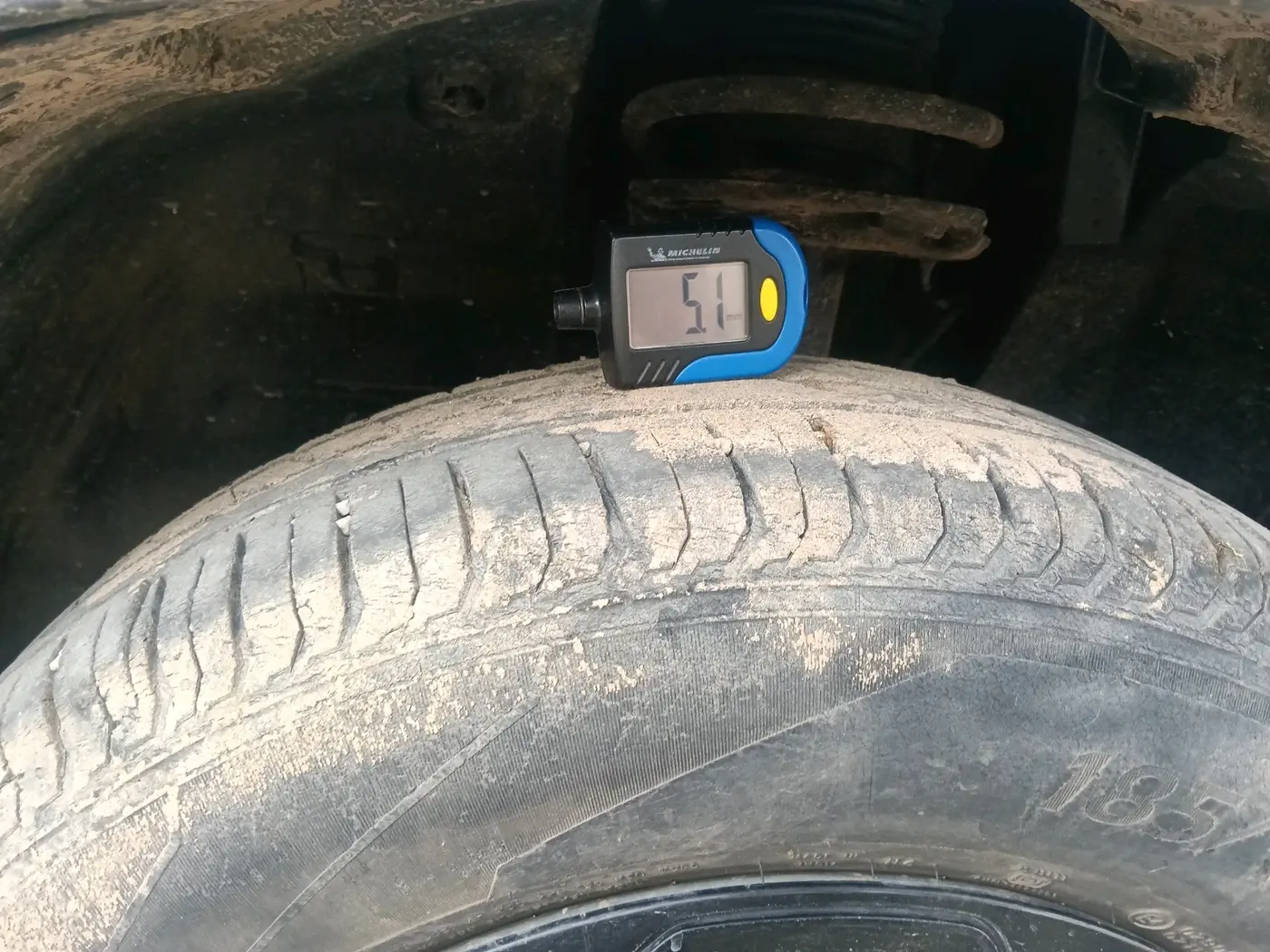 2022 Tata PUNCH ADVENTURE AMT, Petrol, Automatic, 56,360 km, tyre