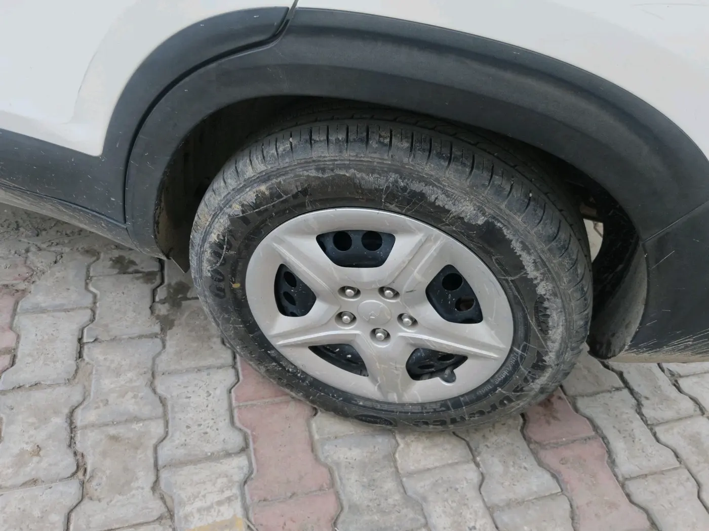 2021 KIA SELTOS HTE 1.5 PETROL, Petrol, Manual, 27,503 km, tyre