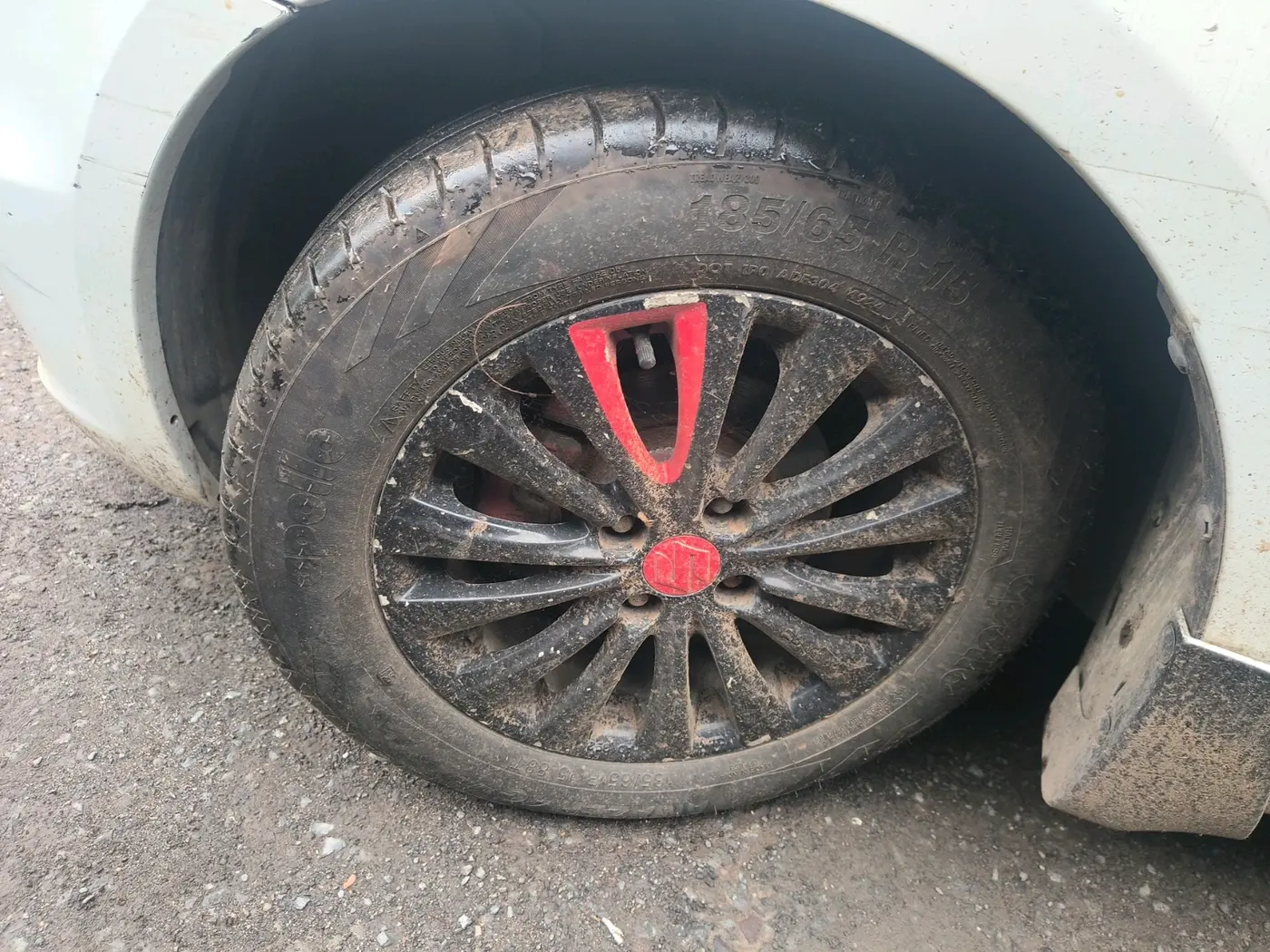 2015 Maruti Ciaz ZDI, Diesel, Manual, 1,70,875 km, tyre