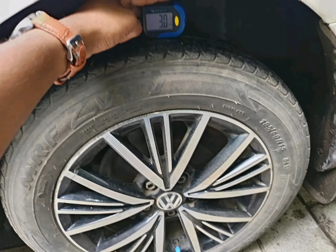 2019 Volkswagen Vento HIGHLINE PETROL AT, Petrol, Automatic, 61,944 km, tyre