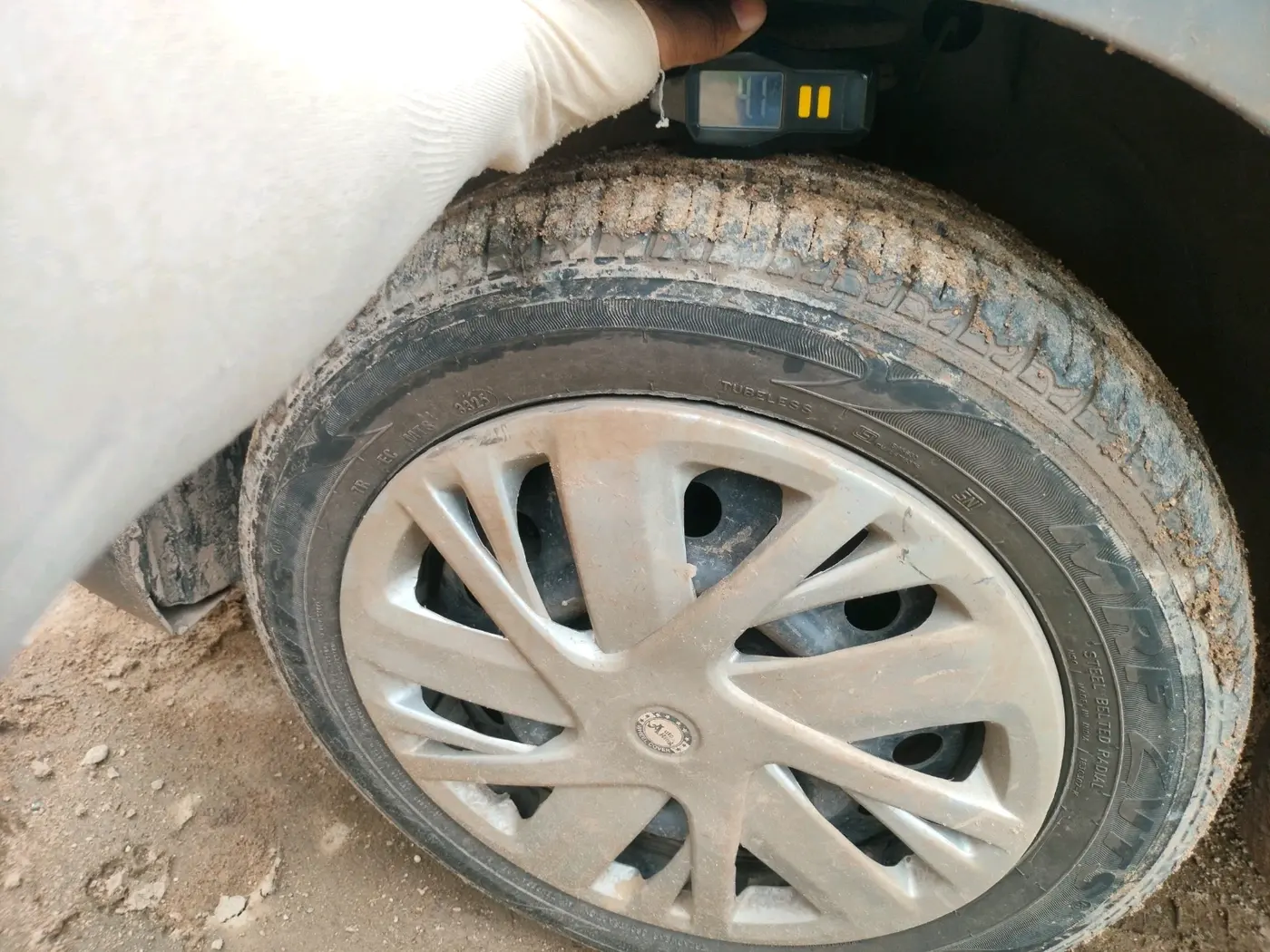2017 Maruti Wagon R 1.0 VXI, CNG, Manual, 1,18,567 km, tyre