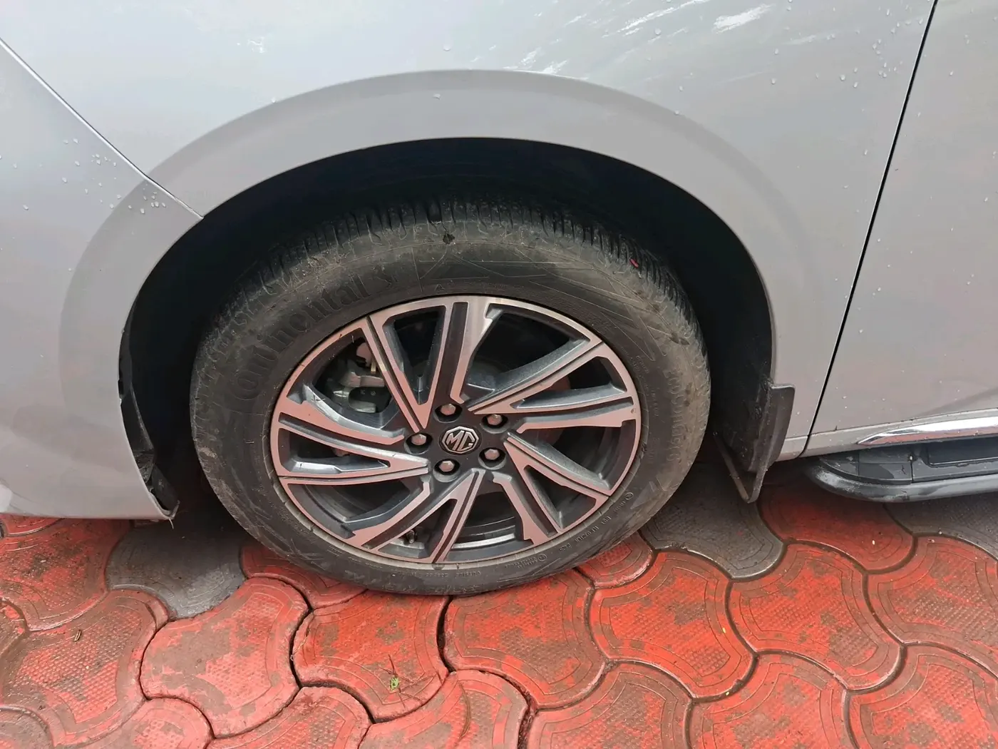 2025 Mercedes Benz S Class 320 CDI, Diesel, Automatic, 6,845 km, tyre