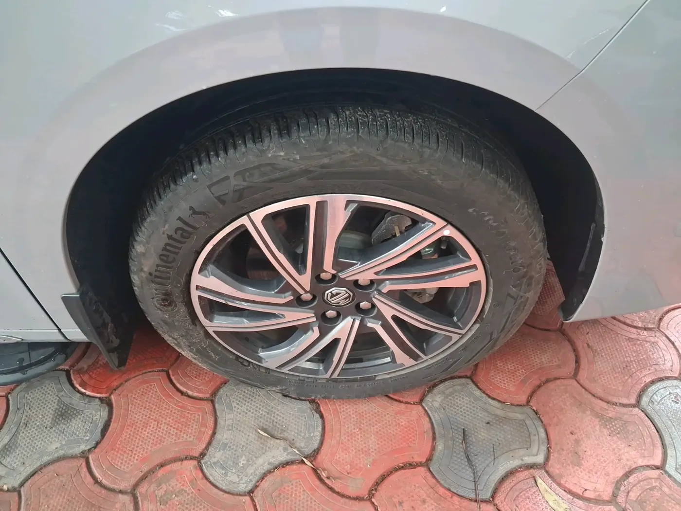 2025 Mercedes Benz S Class 320 CDI, Diesel, Automatic, 6,845 km, tyre