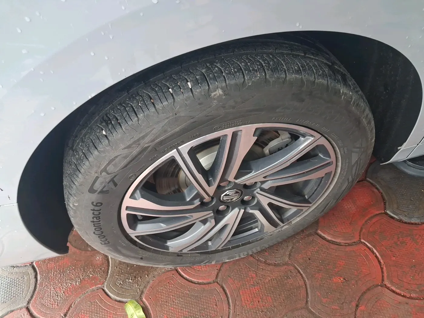 2025 Mercedes Benz S Class 320 CDI, Diesel, Automatic, 6,845 km, tyre