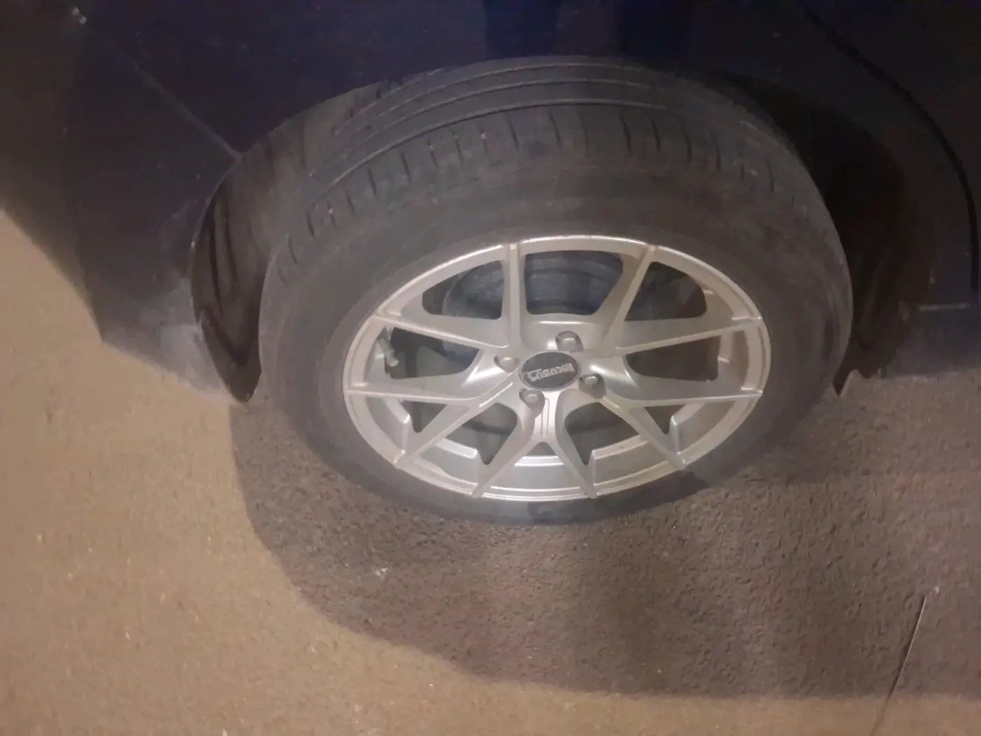 2025 Maruti Baleno DELTA 1.2 AGS, Petrol, Automatic, 22,513 km, tyre
