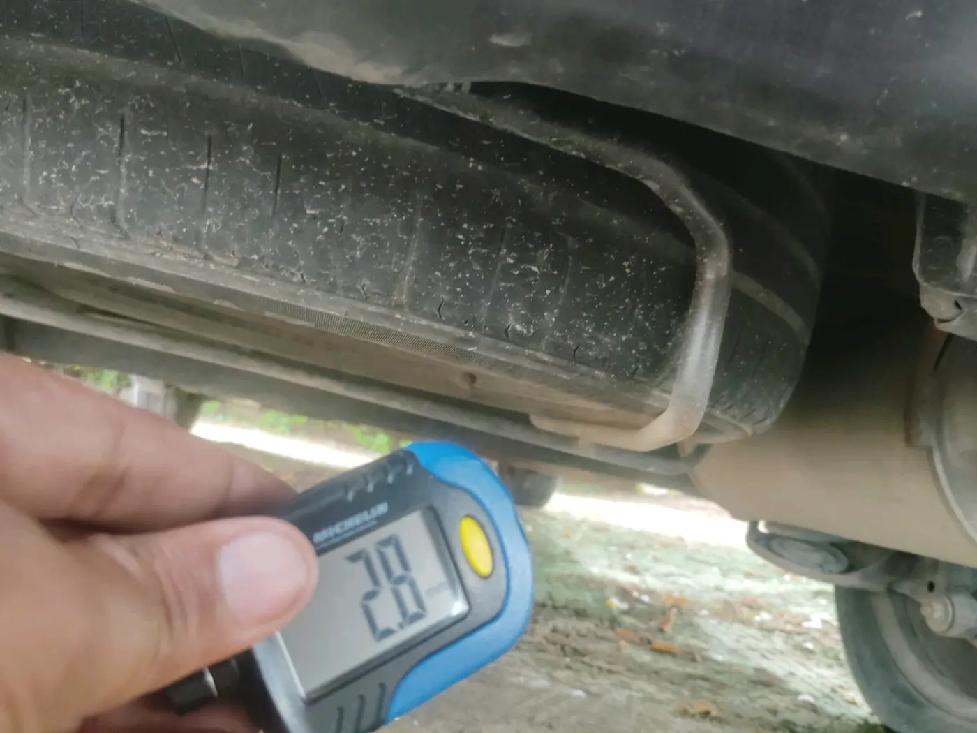 2017 Maruti Ertiga VXI CNG, CNG, Manual, 48,854 km, tyre