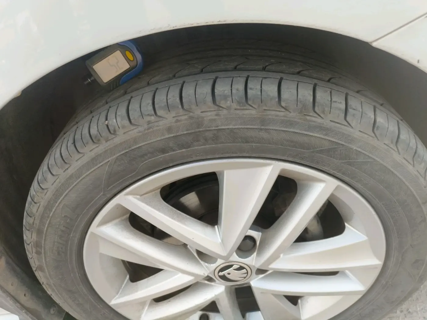 2020 Skoda Rapid STYLE TSI, Petrol, Manual, 76,084 km, tyre