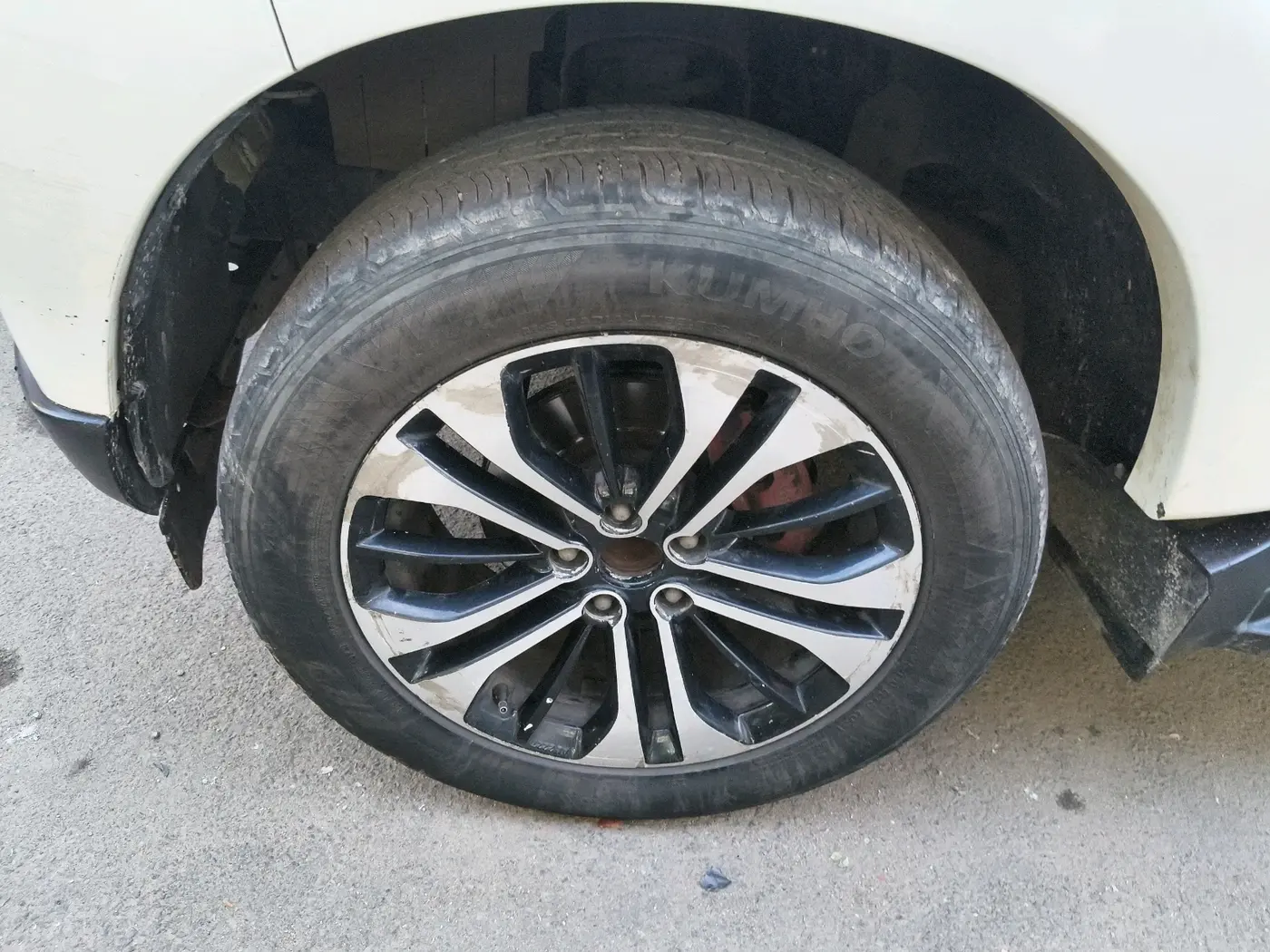 2016 Mahindra Scorpio S10, Diesel, Manual, 2,06,314 km, tyre