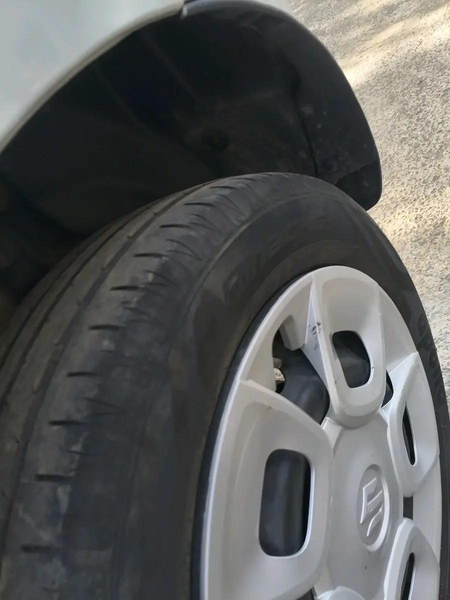 2018 Maruti IGNIS DELTA 1.2, Petrol, Manual, 92,628 km, tyre