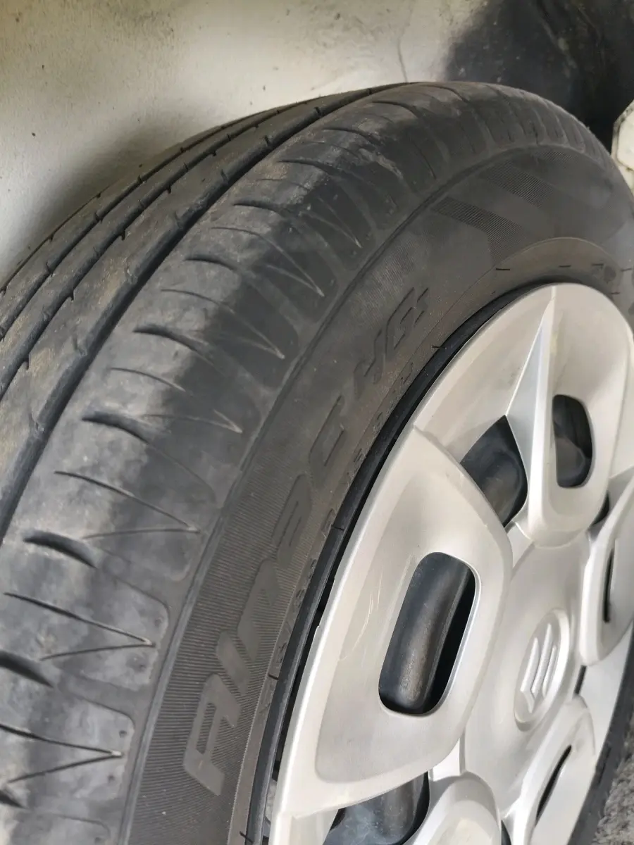 2018 Maruti IGNIS DELTA 1.2, Petrol, Manual, 92,628 km, tyre