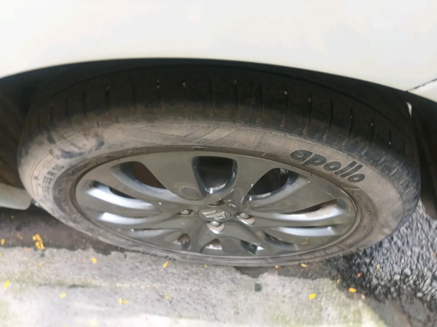2016 Maruti Baleno ZETA PETROL 1.2, Petrol, Manual, 33,235 km, tyre