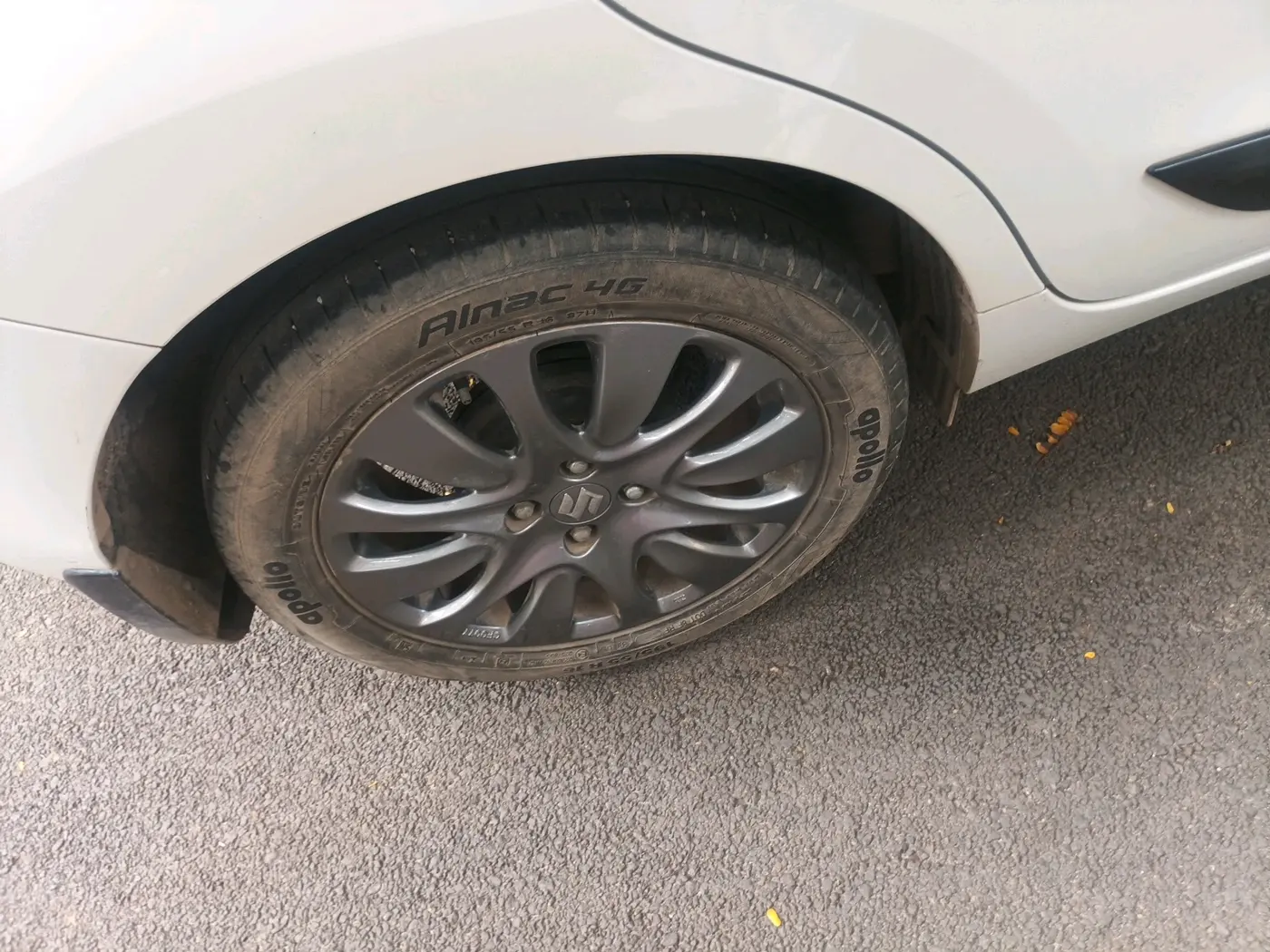 2016 Maruti Baleno ZETA PETROL 1.2, Petrol, Manual, 33,235 km, tyre