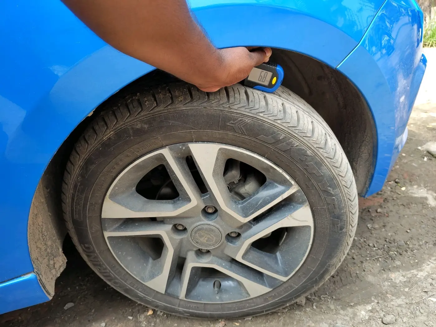 2020 Tata Tiago XZA PLUS PETROL, Petrol, Automatic, 52,335 km, tyre
