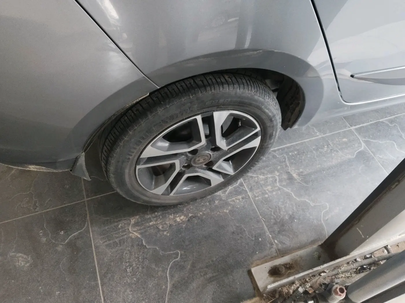 2019 Tata TIGOR XZA PLUS PETROL, Petrol, Automatic, 26,626 km, tyre