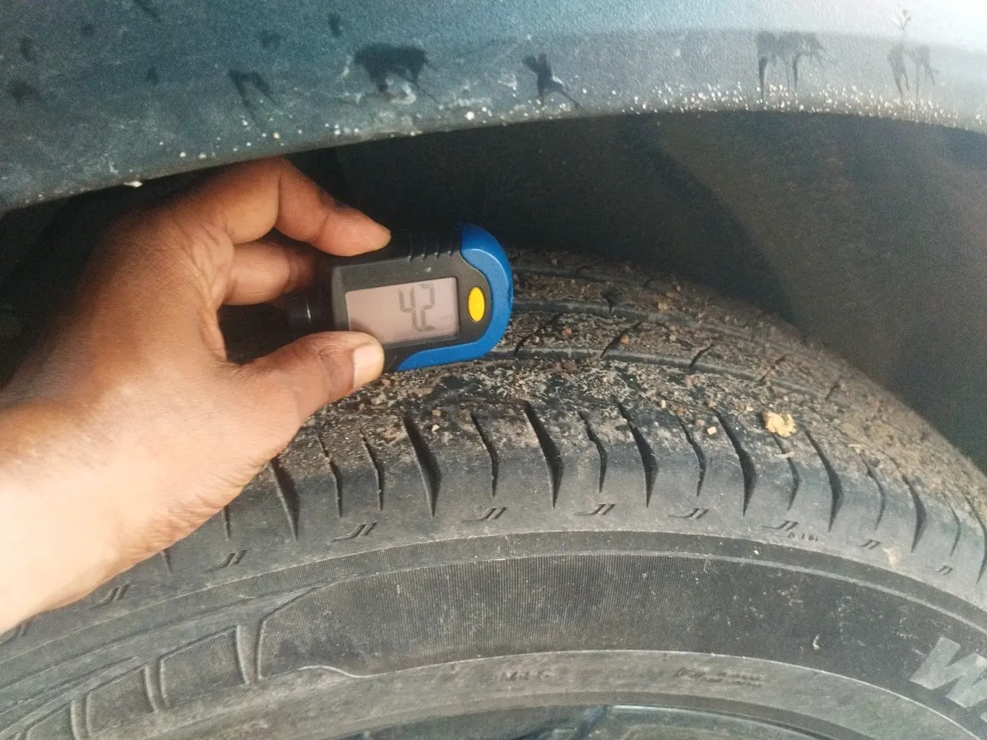 2024 Tata Harrier ADVENTURE PLUS DARK EDITION AT, Diesel, Automatic, 51,830 km, tyre