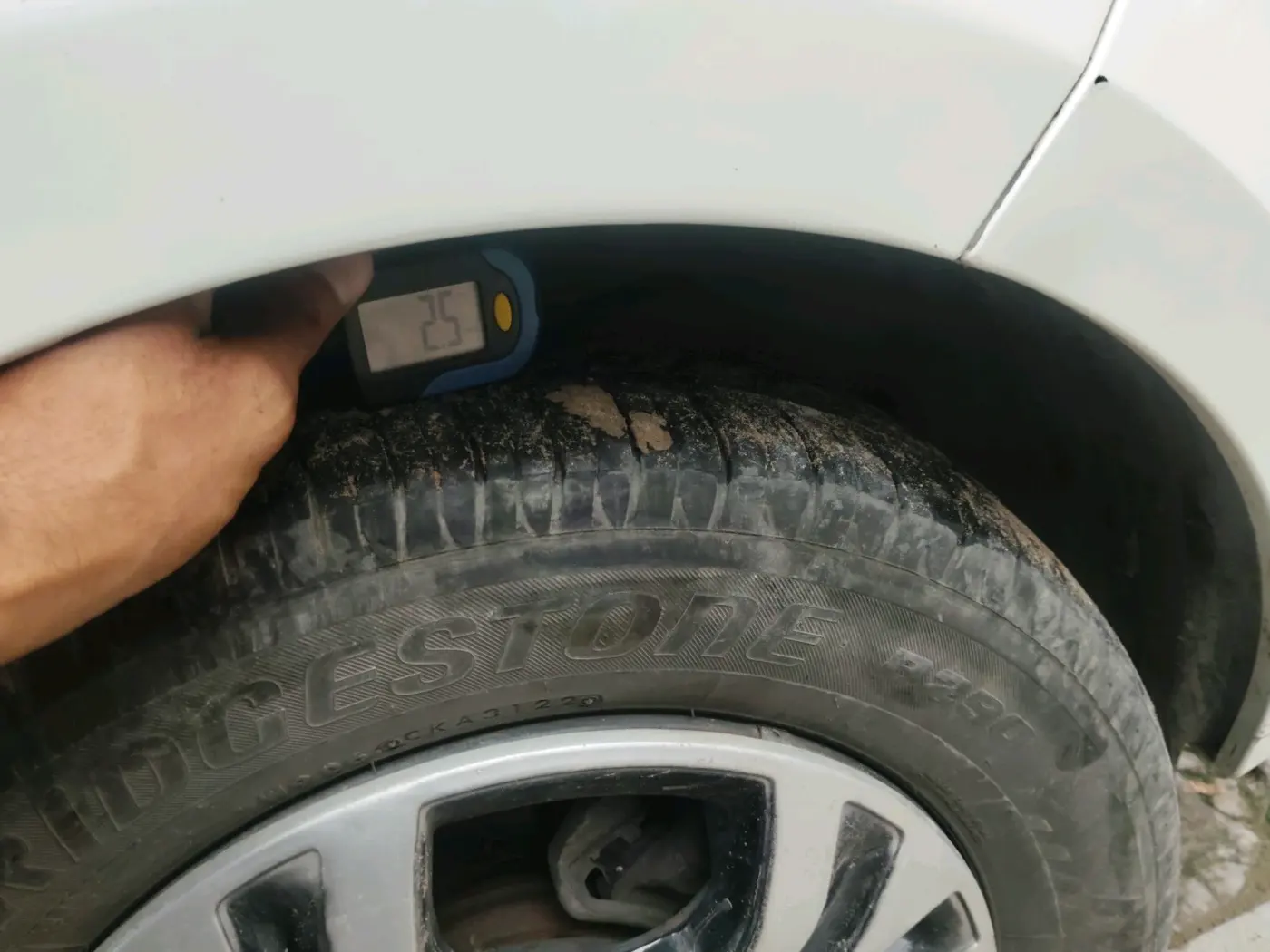 2019 Tata Tiago XZ PETROL, Petrol, Manual, 77,127 km, tyre