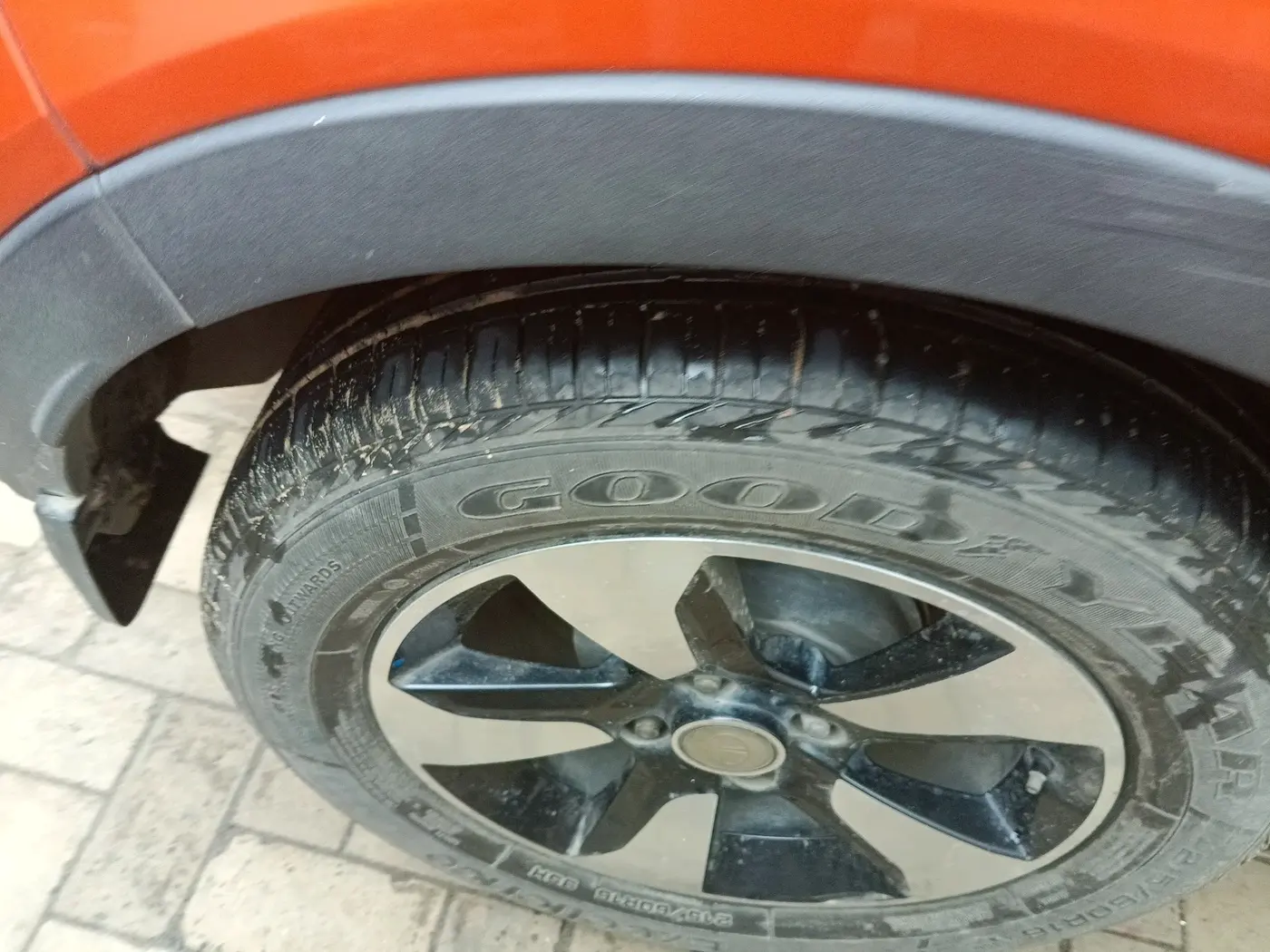 2018 Tata NEXON XZA PLUS PETROL DUAL TONE, Petrol, Automatic, 20,362 km, tyre