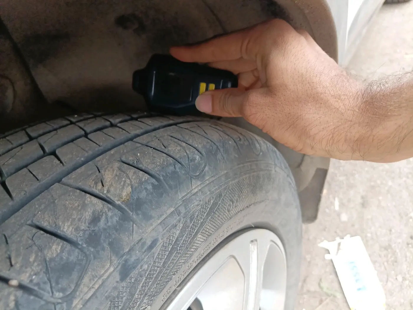 2019 Tata NEXON XM PETROL, CNG, Manual, 85,845 km, tyre