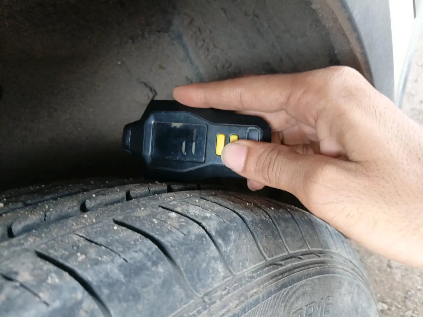 2019 Tata NEXON XM PETROL, CNG, Manual, 85,845 km, tyre