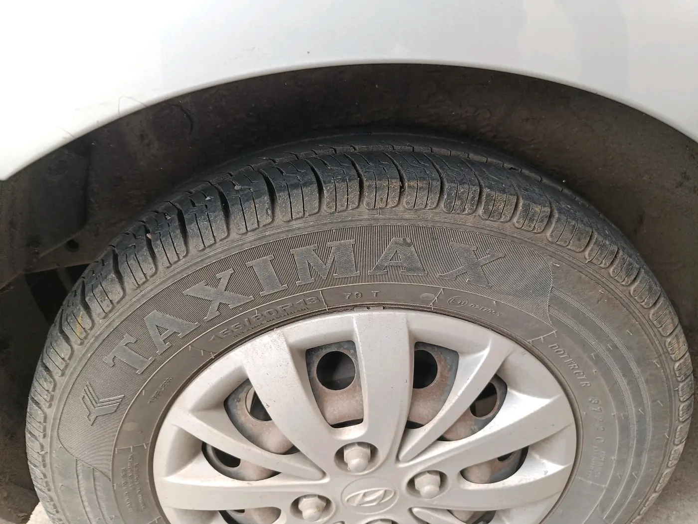 2015 Hyundai i10 SPORTZ 1.1, Petrol, Manual, 77,568 km, tyre