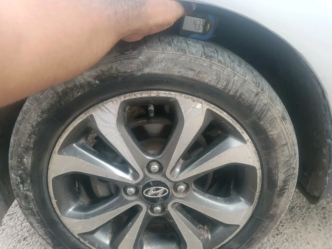 2014 Hyundai Xcent SX 1.2, CNG, Manual, 76,133 km, tyre