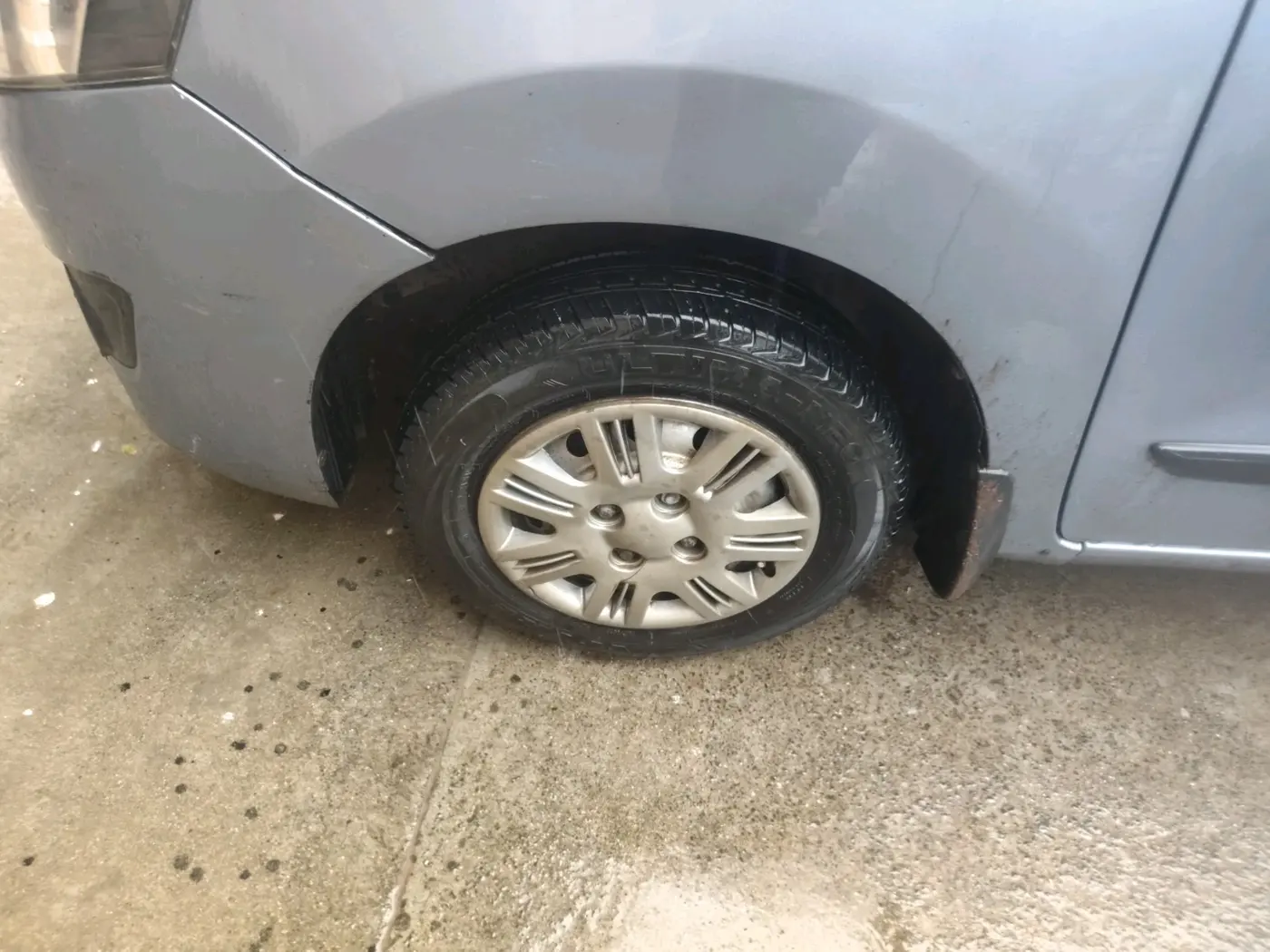 2013 Maruti Wagon R 1.0 LXI CNG, CNG, Manual, 1,11,919 km, tyre