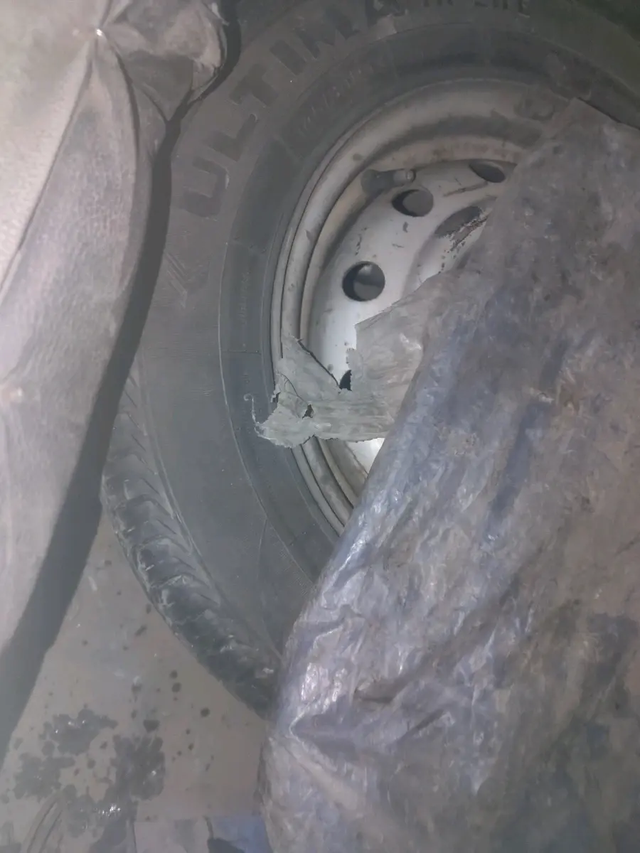 2013 Maruti Wagon R 1.0 LXI CNG, CNG, Manual, 1,11,919 km, tyre