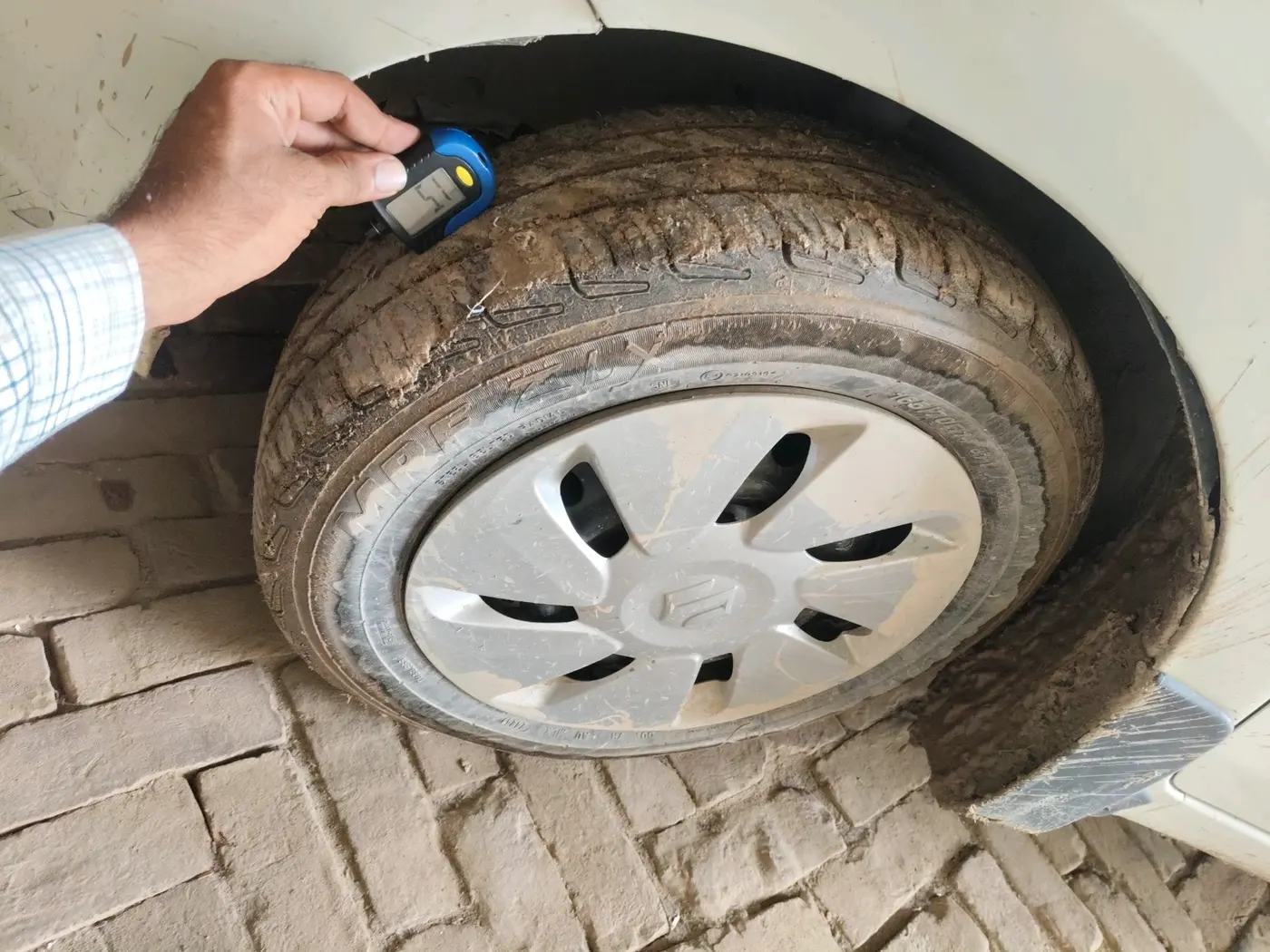 2016 Maruti Celerio VXI, CNG, Manual, 1,06,533 km, tyre