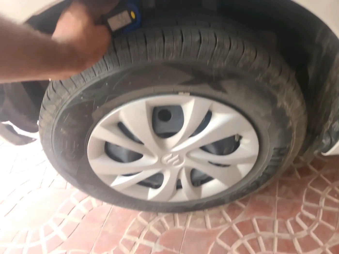 2022 Maruti Swift VXI, Petrol, Manual, 91,452 km, tyre