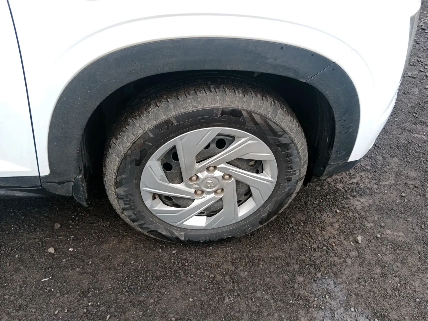 2023 Hyundai Creta E 1.5 PETROL, Petrol, Manual, 61,519 km, tyre