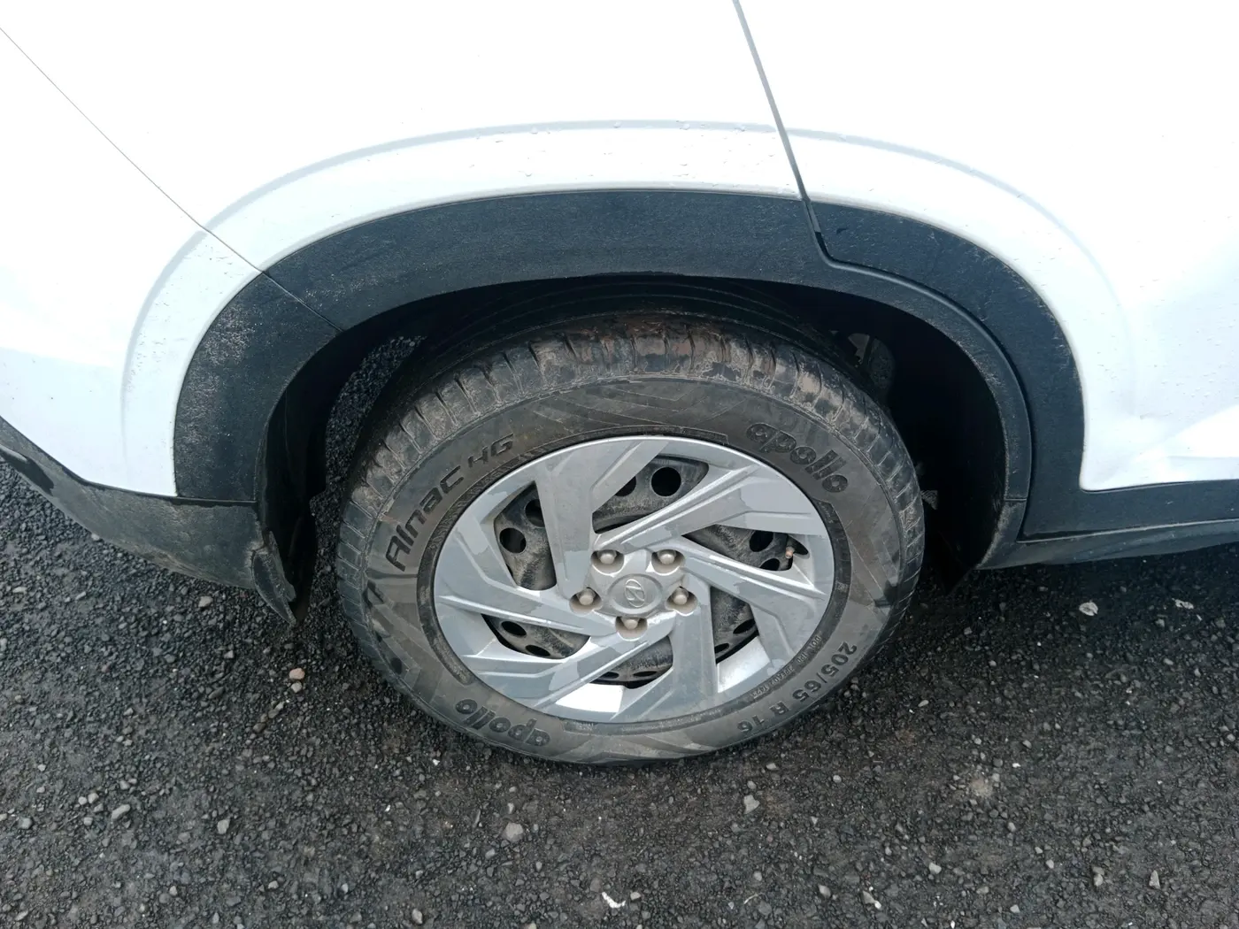2023 Hyundai Creta E 1.5 PETROL, Petrol, Manual, 61,519 km, tyre