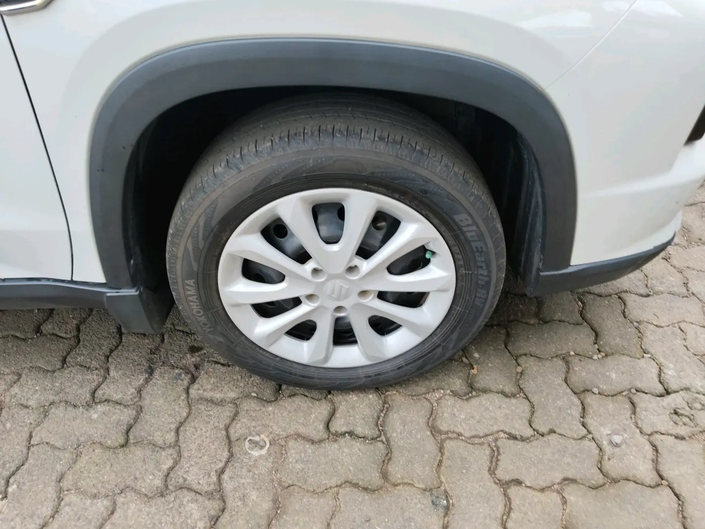 2023 Maruti Grand Vitara SIGMA SMART HYBRID, Petrol, Manual, 8,107 km, tyre