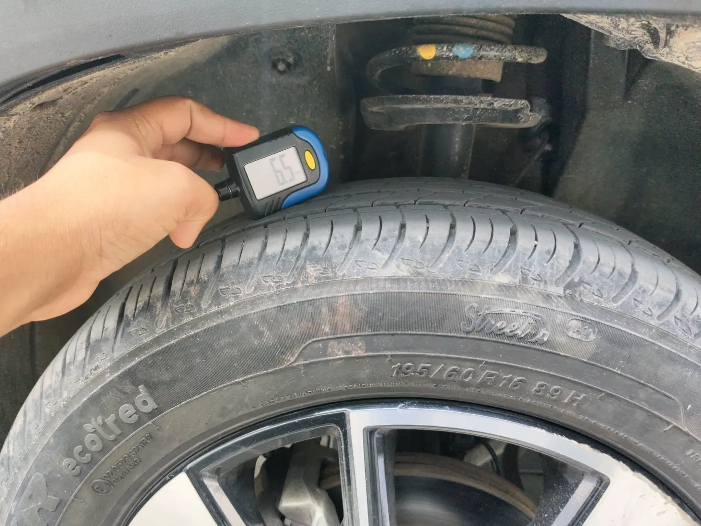 2025 Tata PUNCH Accomplished Plus (S) iCNG, CNG, Manual, 7,671 km, tyre